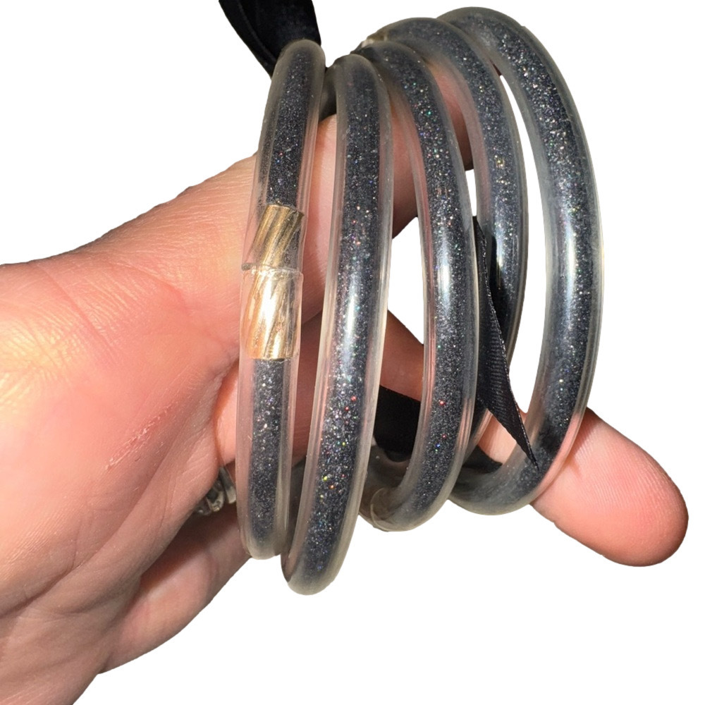 Avant Black and gold Bangles